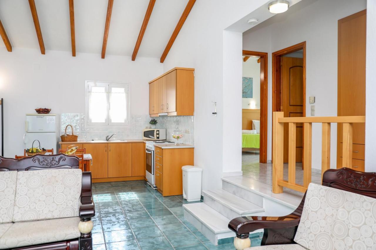 Villa Mitzelos Moni Evaggelistrias Exteriér fotografie